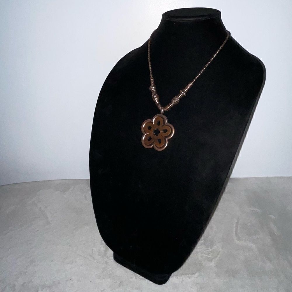 Beautiful Copper & Wood Flower Power Necklace Reversible - Picture 4 of 10